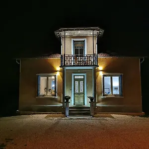https://maison-fleur-de-frangipanier.hotels-rhonealpes.com