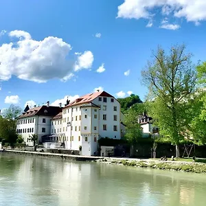 https://schloss-ort.com-bavaria.com