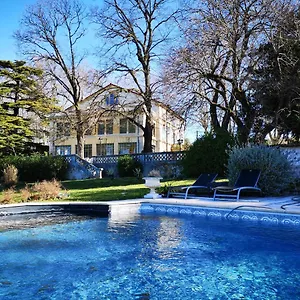 https://manoir-le-roure.hotels-rhonealpes.com